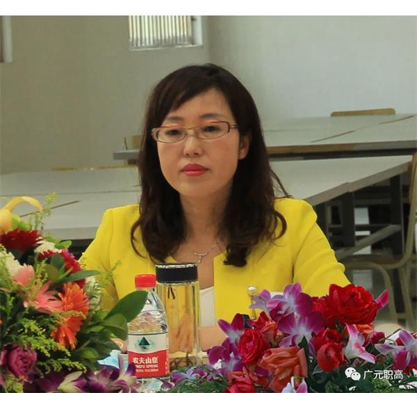 理想、奉献、成长—广元职高举行青年教师座谈会