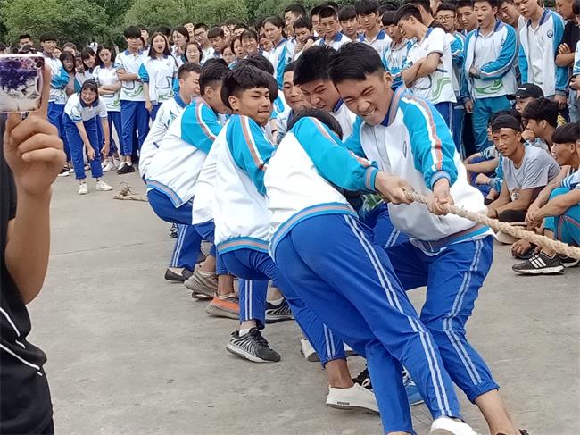 我校春季运动会圆满举行