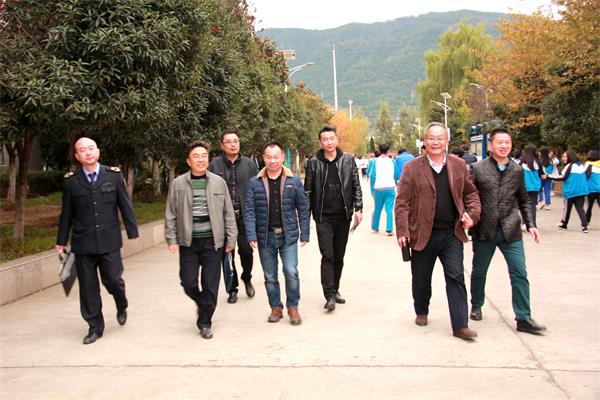 我校卫生防疫工作受到市检查组好评